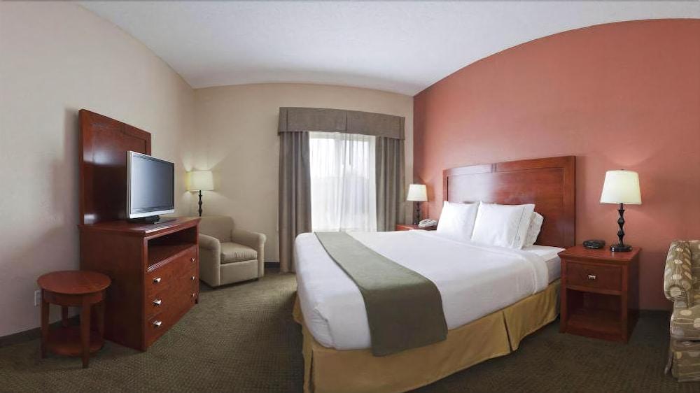 Holiday Inn Express Hotel & Suites Bedford By Ihg מראה חיצוני תמונה