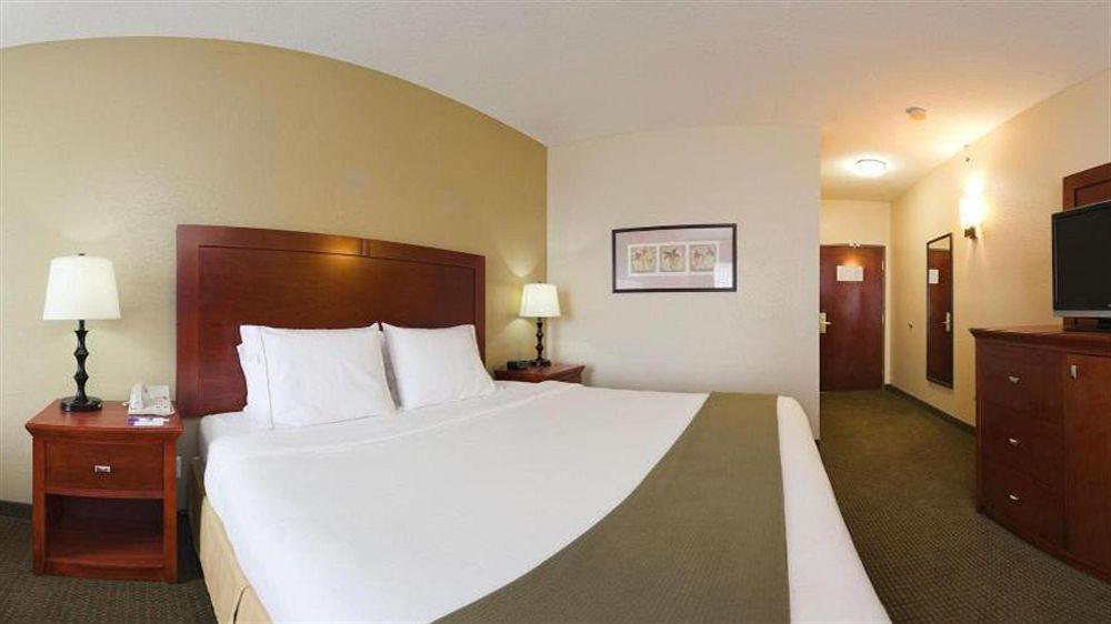 Holiday Inn Express Hotel & Suites Bedford By Ihg מראה חיצוני תמונה