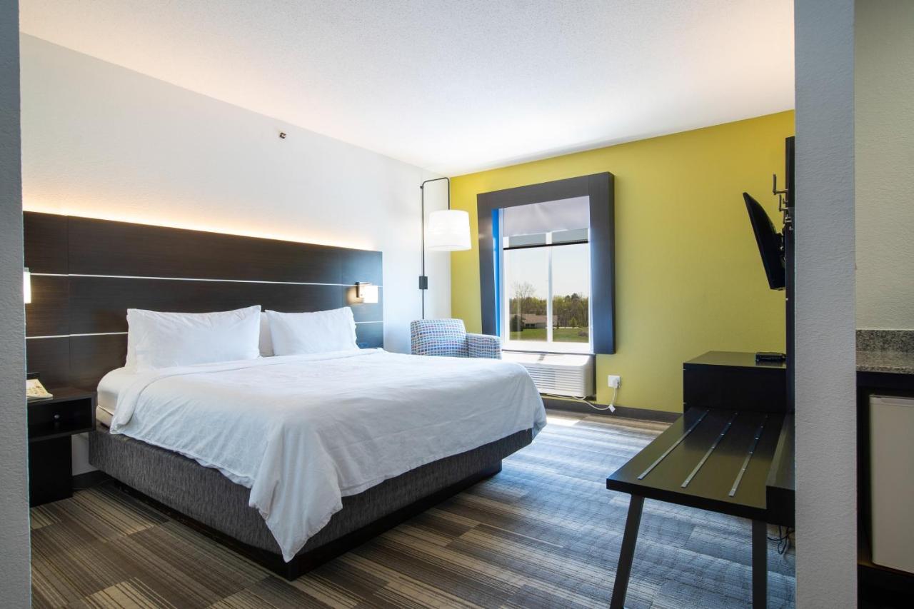 Holiday Inn Express Hotel & Suites Bedford By Ihg מראה חיצוני תמונה