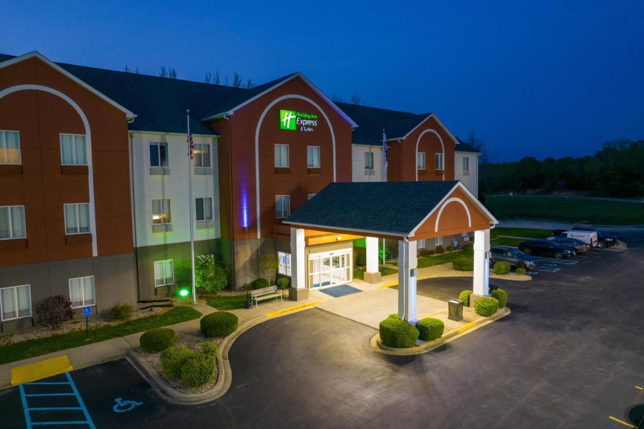 Holiday Inn Express Hotel & Suites Bedford By Ihg מראה חיצוני תמונה